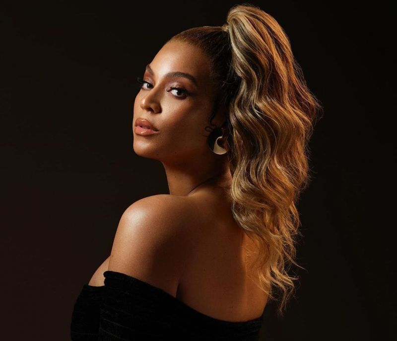 Η Beyoncé έκλεψε την θέση της βασίλισσας Ελισάβετ στο μουσείο της Madame Tussauds