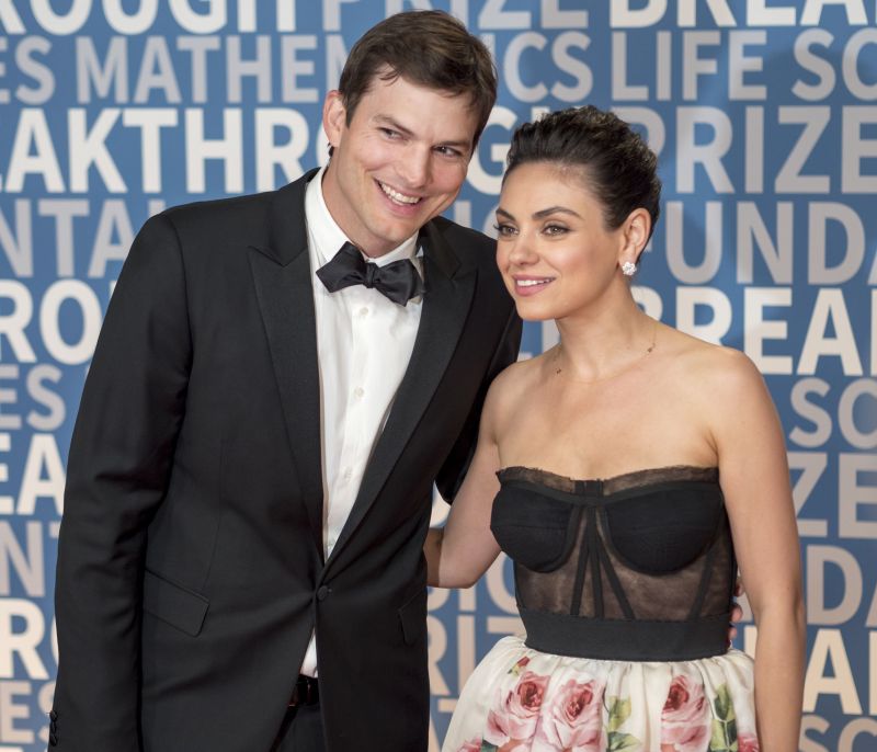 Mila Kunis: Η αντίδραση της σταρ στις αποκαλύψεις της Demi Moore είναι ακριβώς αυτή που περίμενες