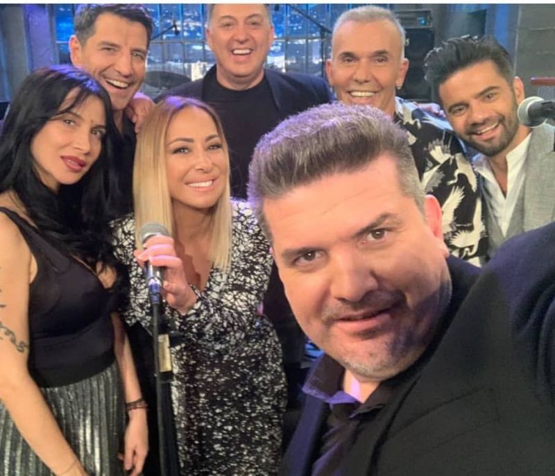 Το απίθανο τσιφτετέλι της Μελίνας Ασλανίδου με την Πάολα στο backstage της εκπομπής Στην Υγειά μας