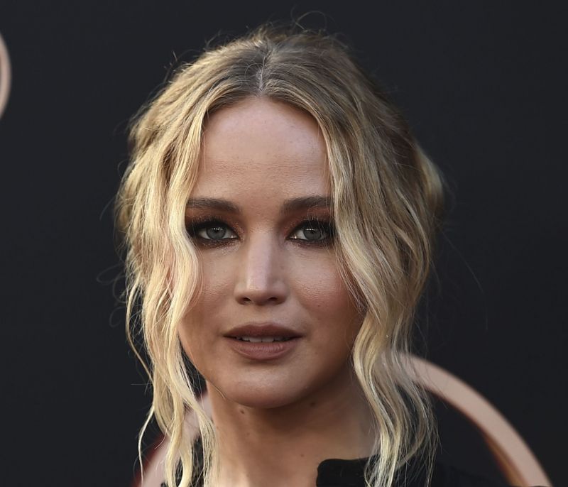 Το γαμήλιο ταξίδι της Jennifer Lawrence θα σε κάνει να αναρωτιέσαι για τον τραπεζικό της λογαριασμό