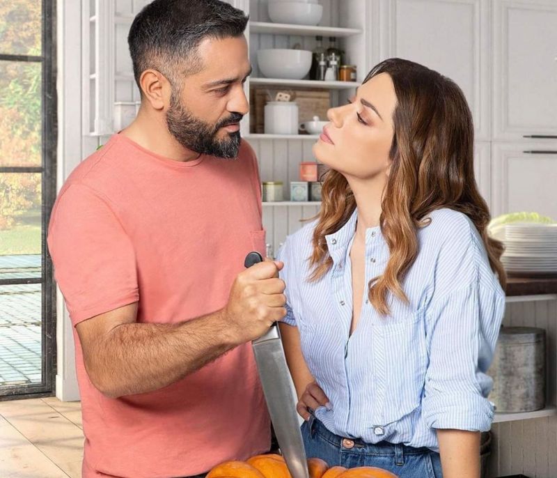 Ο Λευτέρης Σουλτάτος τρολάρει τη Λασκαράκη, και η Αθηνά Οικονομάκου, συμμετέχει σε αυτό
