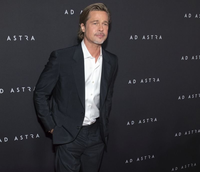 Υπάρχει κάτι που ο Brad Pitt δεν έχει κάνει εδώ και είκοσι ολόκληρα χρόνια και απλά απορούμε
