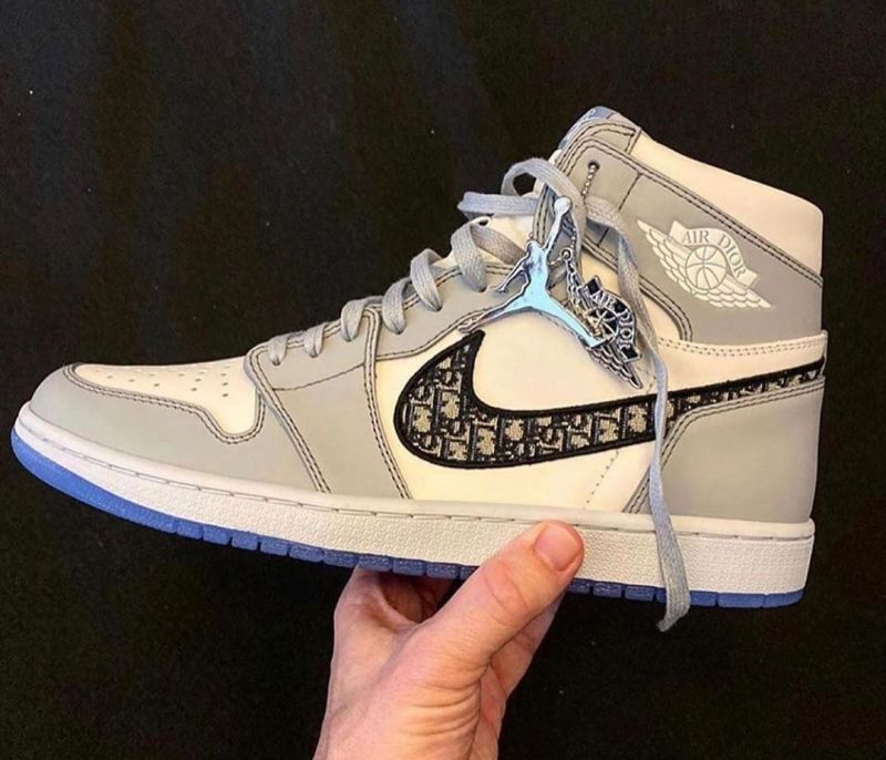 Ο Oίκος Dior συνεργάζεται με τα Nike Air Jordan και το αποτέλεσμα θα σε ενθουσιάσει