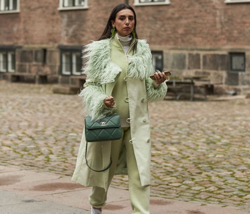 One color look: 8 μονόχρωμα σύνολα για να υιοθετήσεις την πιο chic τάση της σεζόν