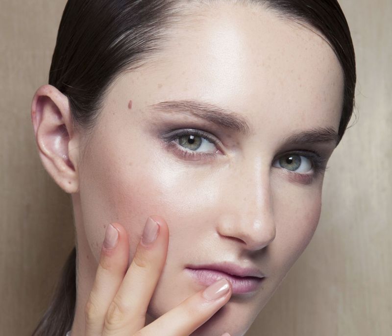 Cream Skin: Αυτό το νέο K-beauty trend θα απλουστεύσει τη ρουτίνα ομορφιάς σου