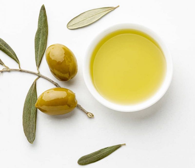 Τελικά είναι καλό να βάζεις ελαιόλαδο στην επιδερμίδα σου;