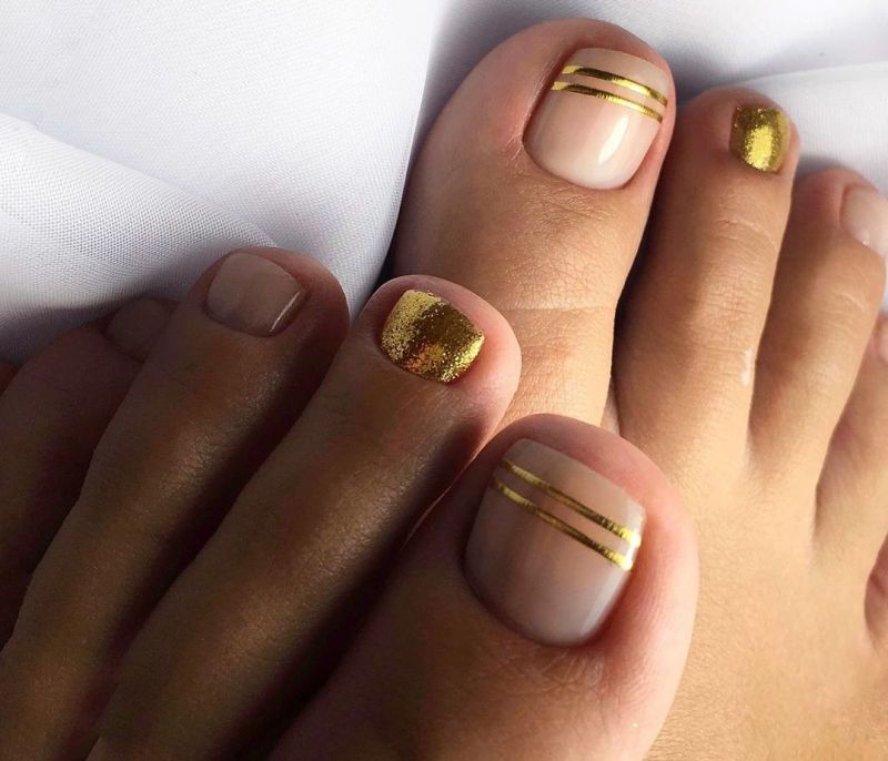 10 nail art για να φτιάξεις το πιο εντυπωσιακό πεντικιούρ στο σπίτι