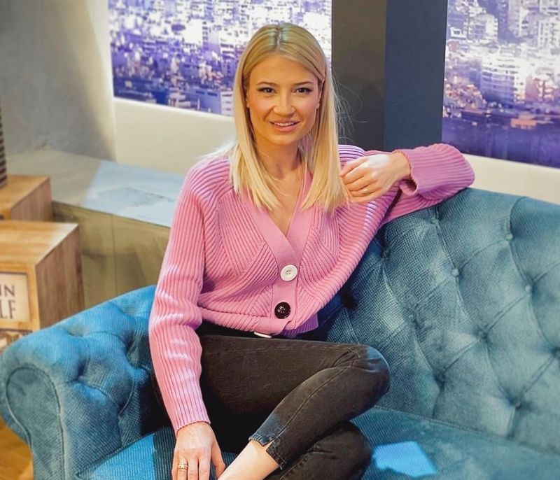 Φαίη Σκορδά: «Ξεσκεπάζει» τις φιλίες της showbiz