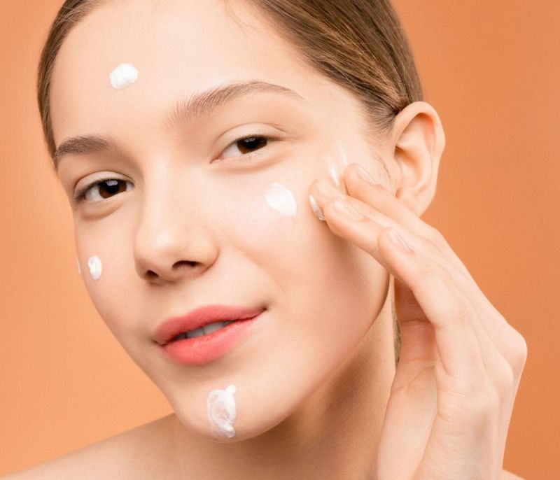 Μετά το multi-masking ήρθε το multi-moisturizing και έχουμε ενστάσεις…