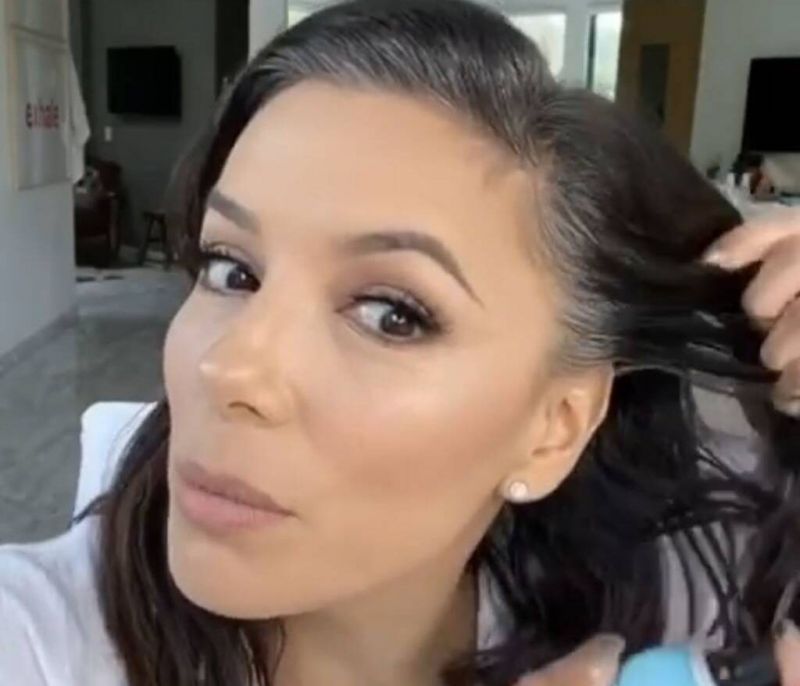 Η Eva Longoria έβαψε μόνη της τα μαλλιά της στο σπίτι! Δες ποια βαφή χρησιμοποίησε!