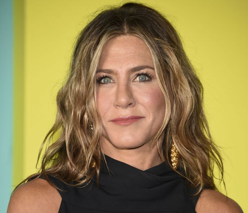 Jennifer Aniston: Σάλος με την υιοθεσία των παιδιών του αδερφού της