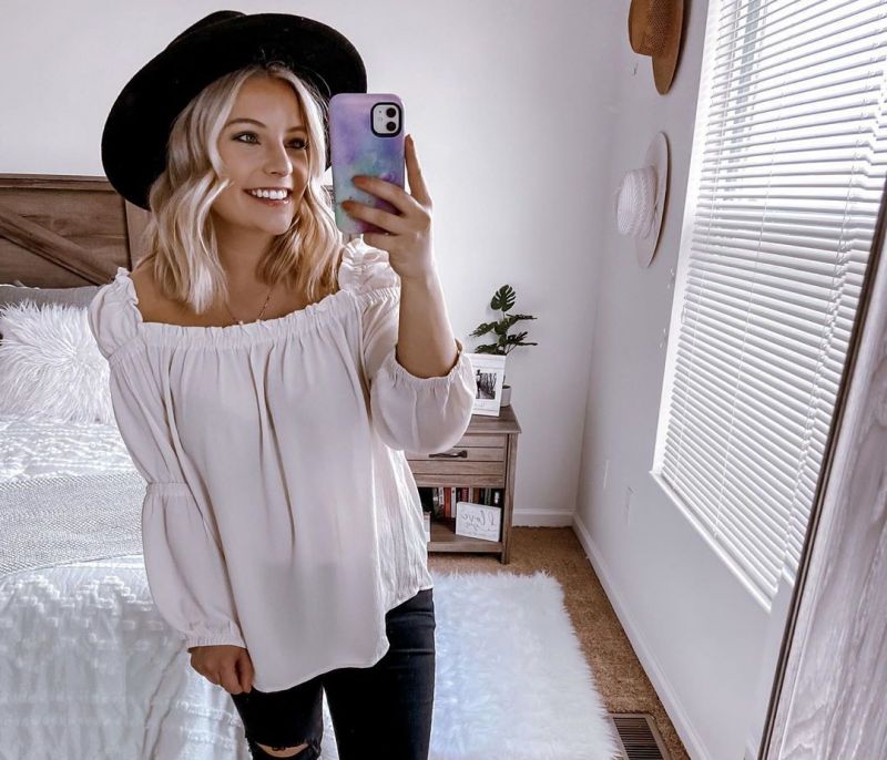 Tα mirror selfies αναβαθμίστηκαν και κατακλύζουν το Instagram