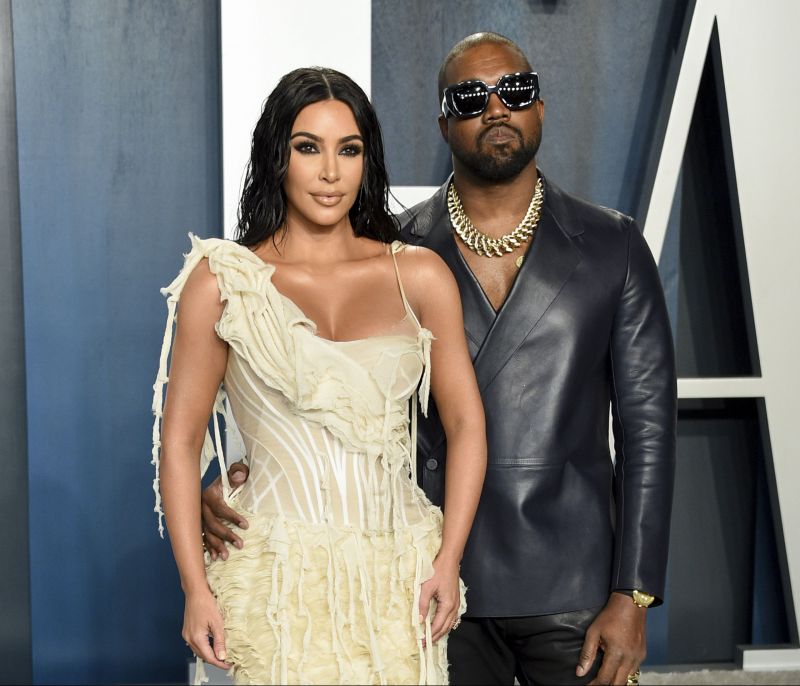 Τι σχέση έχει ο Kanye West με το πιο διάσημο economy brand του πλανήτη;
