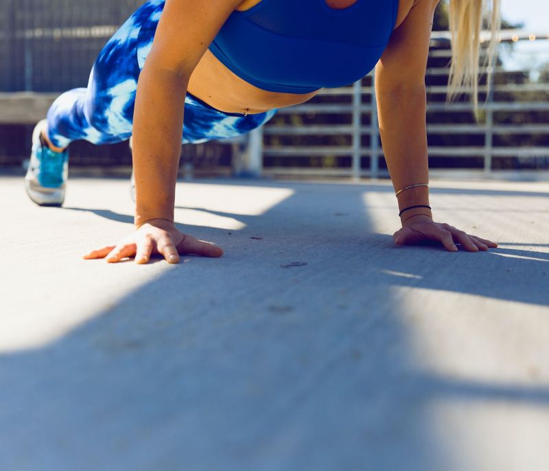 Βαρέθηκες τα κλασικά push-ups; Δοκίμασε τότε να κάνεις τα pike push ups