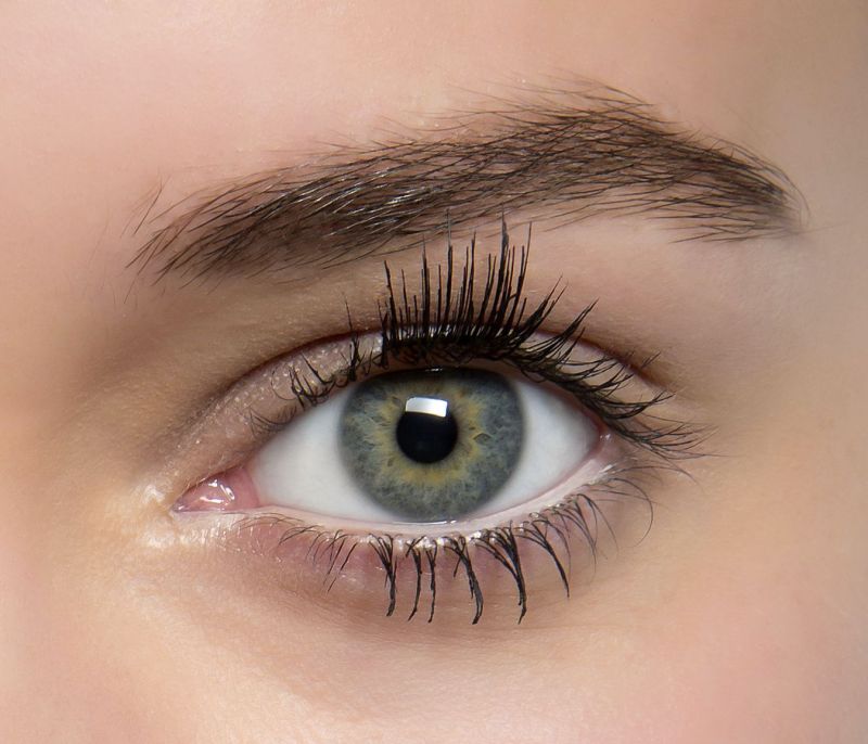 5 tips για να προστατεύσεις τα extensions βλεφαρίδων στις διακοπές