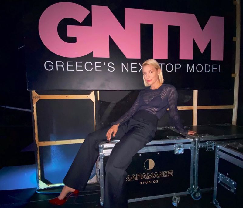Έχεις δει τη βαφτιστήρα της Βίκυς Καγιά; Είναι μια καλλονή