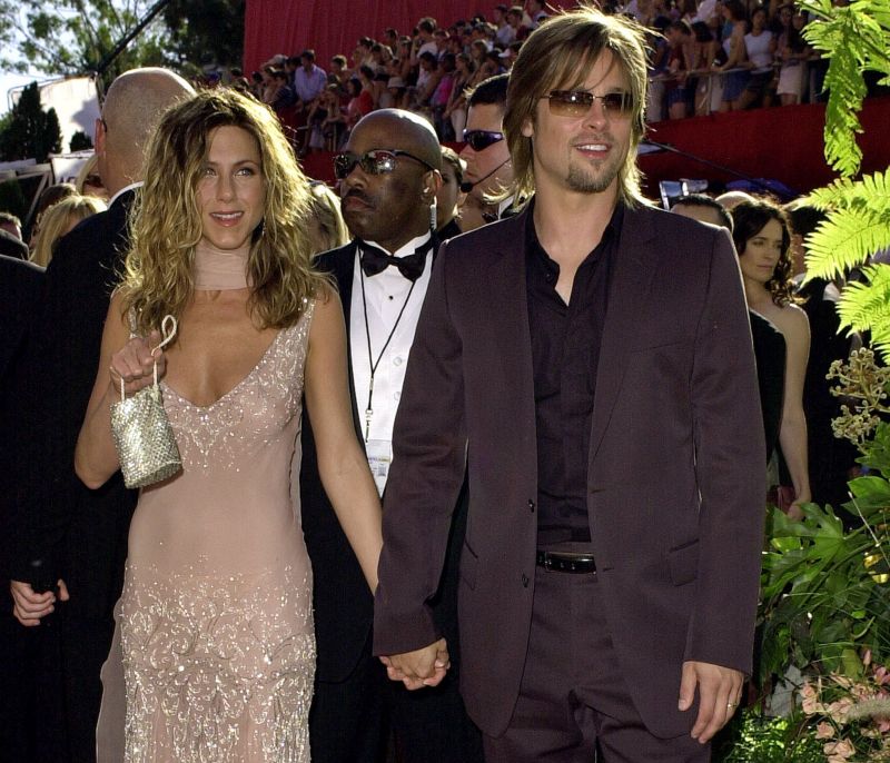H Jennifer Aniston και τα Dior φορέματα έχουν μία «ιστορία αγάπης» που μας γυρίζει 20 χρόνια πίσω