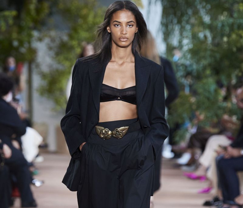 To bralette αναβαθμίζεται το 2021 και γίνεται απαραίτητο συστατικό ενός επιτυχημένου look