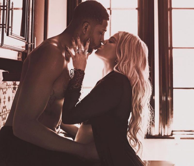 Khloe Kardashian και Tristan Thompson είναι ξανά μαζί και έχουμε το πρώτο φιλί