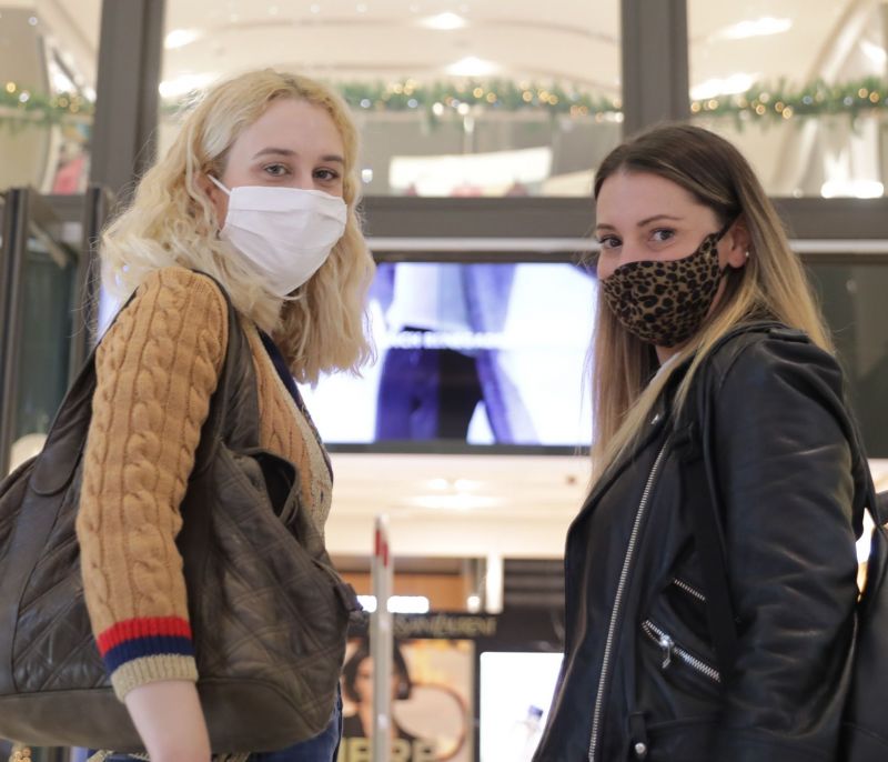 Shopping Spree! Δες τι συμβαίνει όταν 2 κορίτσια συναντιούνται για beauty shopping...