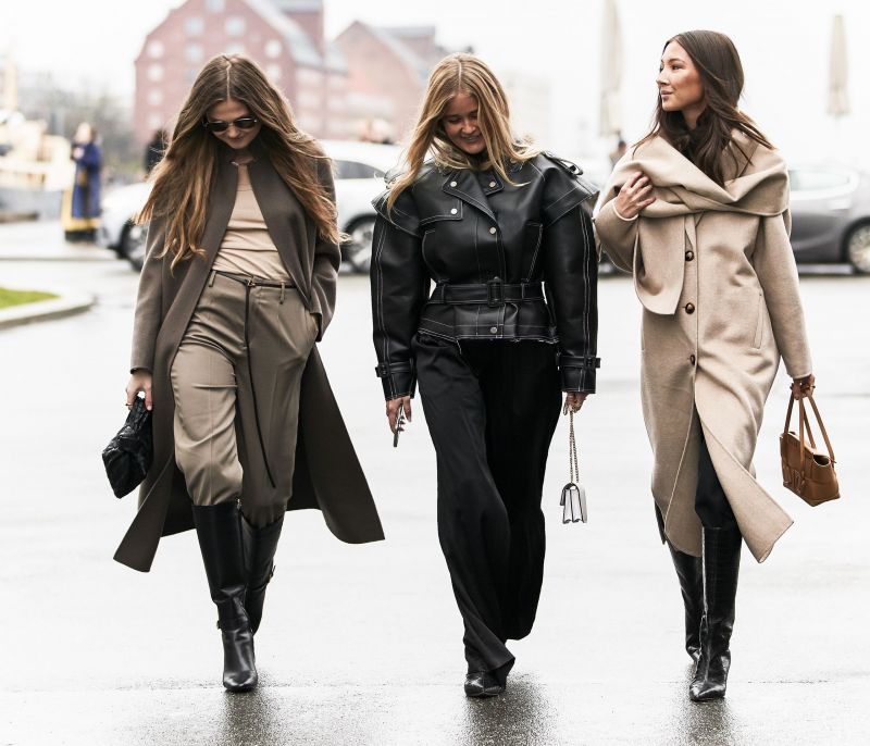Flat Boots: Πώς πρέπει να τις φορέσουμε μετά την άρση του lockdown