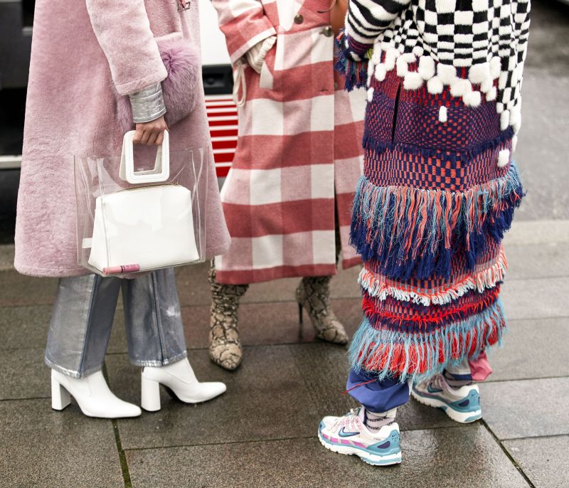 Plaid Coats: Πώς να φορέσεις τα πιο φινετσάτα πανωφόρια της σεζόν