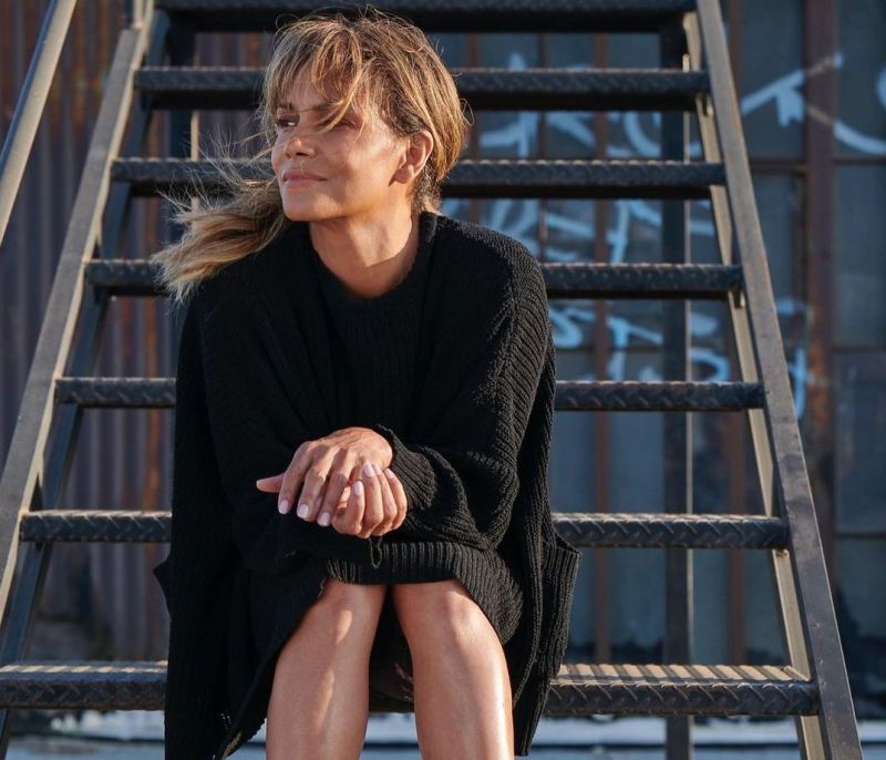 Η Halle Berry φόρεσε το πιο σέξι μπικίνι του κόσμου και προκάλεσε πανικό στο Instagram