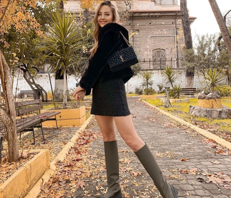 Μάθε πώς να φορέσεις τις γαλότσες σου με τους πιο stylish τρόπους και το 2021