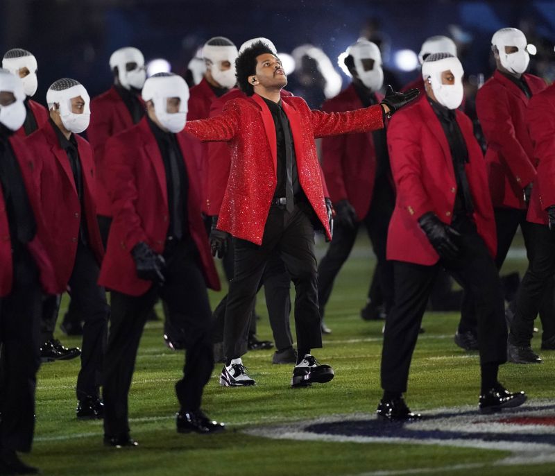 Η εμφάνιση του Weeknd στο ημίχρονο του Super Bowl έγινε viral για μία σκηνή