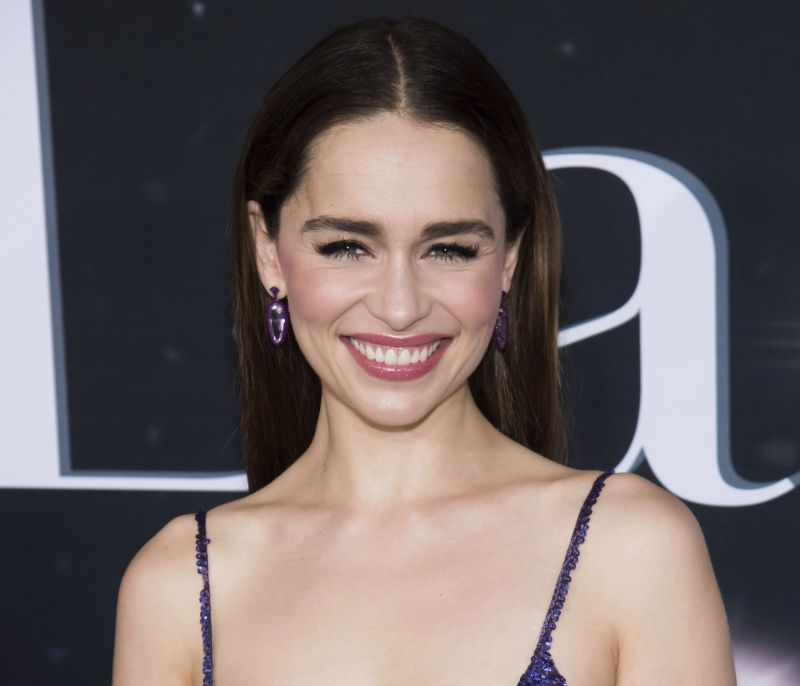 Αυτά είναι τα μυστικά ομορφιάς της Emilia Clarke