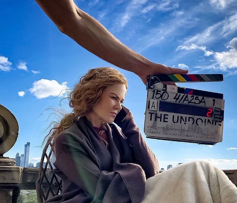 Νicole Kidman: Ποζάρει με την αδερφή της και κάνει κάτι που… μάλλον δεν περίμενες (video + photos)