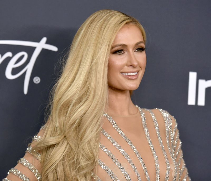Δες τη μεταμόρφωση της Paris Hilton: έγινε μια άλλη!