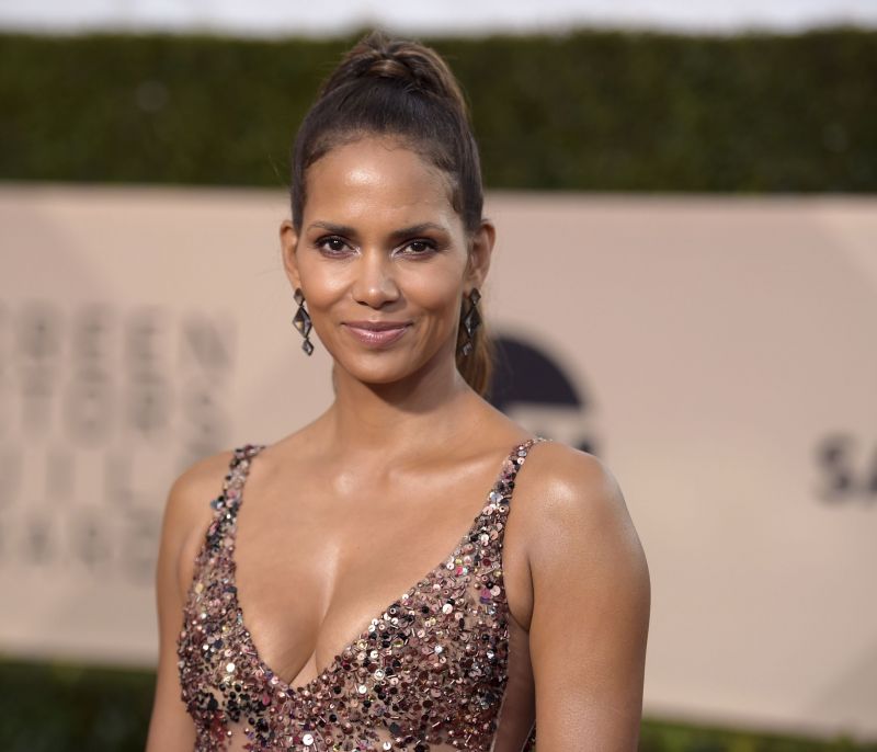 Η Halle Berry ανέβασε μια σπάνια φωτογραφία για τα 13α γενέθλια της κόρης της
