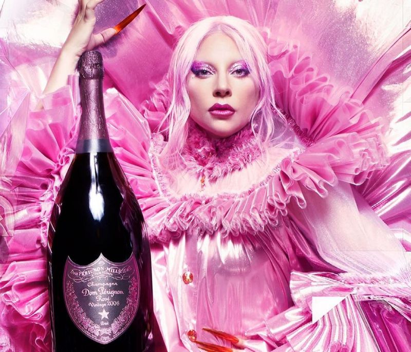 Η Lady Gaga αποκαλύπτει την φαντασμαγορική συνεργασία της με τις σαμπάνιες Dom Pérignon