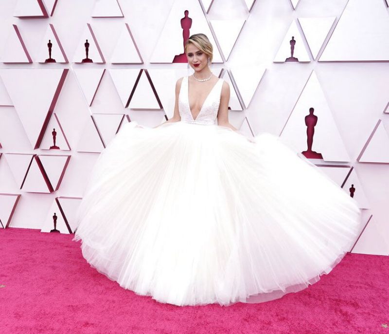 Oscars 2021: Βρήκαμε τι φόρεσαν οι stars στα φετινά after parties