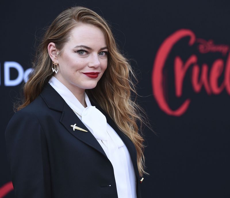 Η πρώτη επίσημη εμφάνιση της Emma Stone μετά τη γέννηση του μωρού της