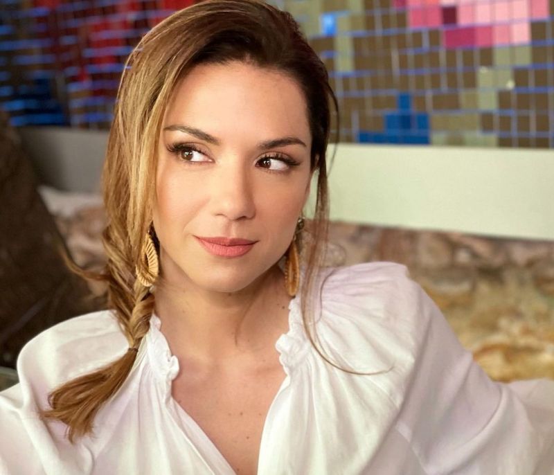 Fishtail braid: Η Βάσω Λασκαράκη έκανε την πιο elegant πλεξούδα που έχουμε δει