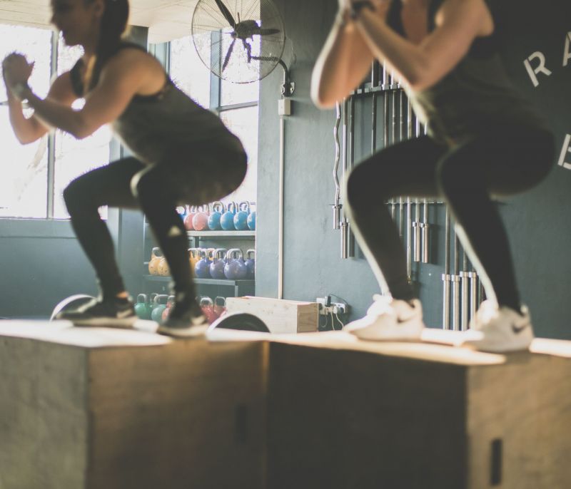 Πόδια και Γλουτοί: Πώς θα κάνεις σωστά squats σε 5 βήματα