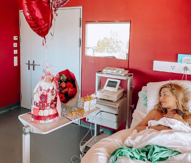 Η Μαρία Ηλιάκη μας δείχνει την κόρη της για πρώτη φορά (photos)