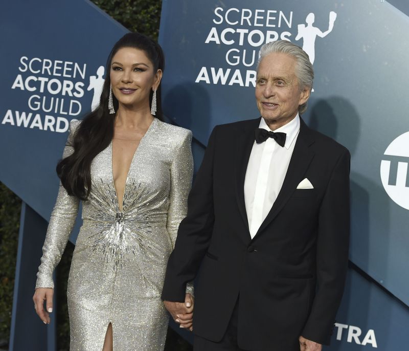Michael Douglas - Catherine Zeta Jones: Πόσο πουλάνε το διαμέρισμά τους στην Νέα Υόρκη! (photos)