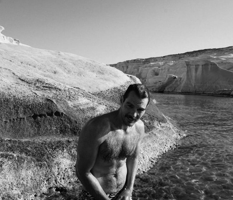 Γιάννης Κουκουράκης: Η hot photo του Κωνσταντή από τις Άγριες Μέλισσες με μαγιό