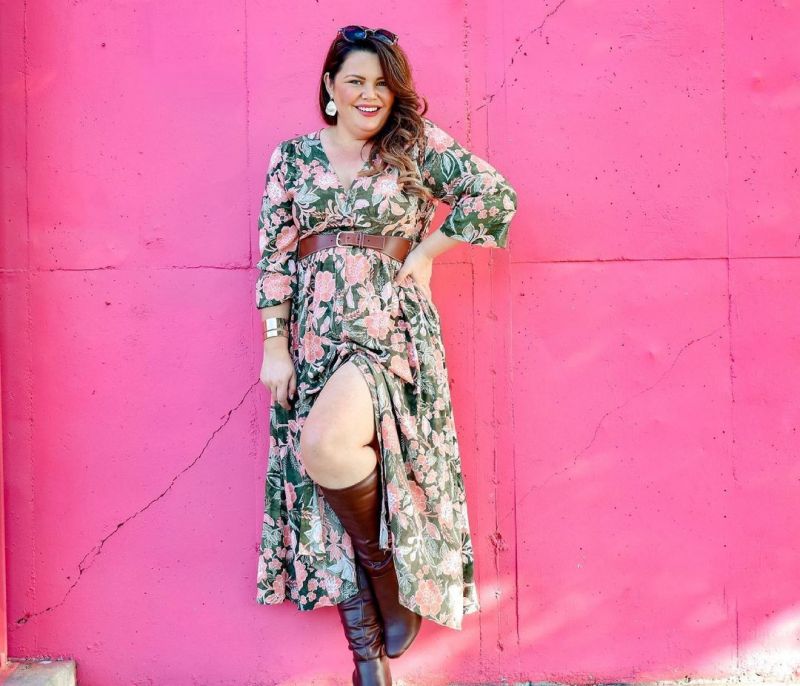 Είσαι curvy κορίτσι; Το floral είναι ο ήρωάς σου! 10 για να διαλέξεις