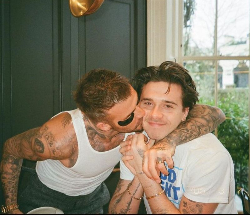 Brooklyn & David Beckham: Μπαμπάς και γιος μπήκαν στην κουζίνα και ιδού… τι έκαναν (video)