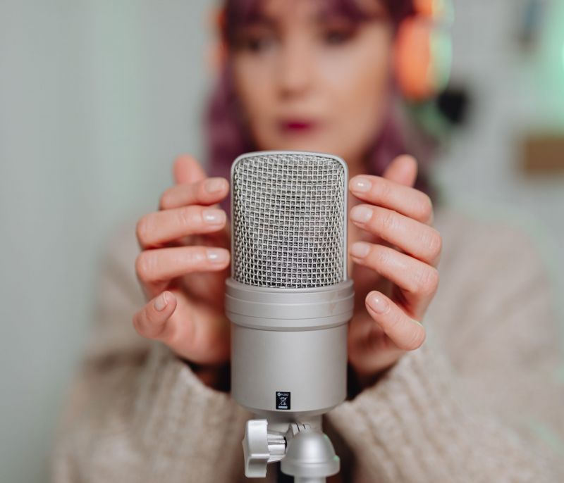 ASMR: Αν κάποιος σου πει για την αυτόνομη αισθητηριακή ανταπόκριση του μεσημβρινού,τι θα καταλάβεις;