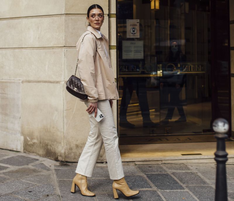 Street Style Inspo: Τα nudes είναι η πιο κομψή επιλογή για styling ακόμα και το φθινόπωρο