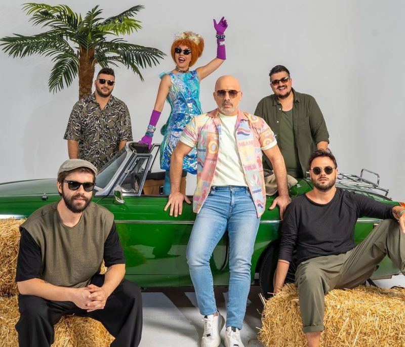Νίκος Μουτσινάς It’s party time. Πρεμιέρα για το «Καλό μεσημεράκι» με τραγούδια και χορό