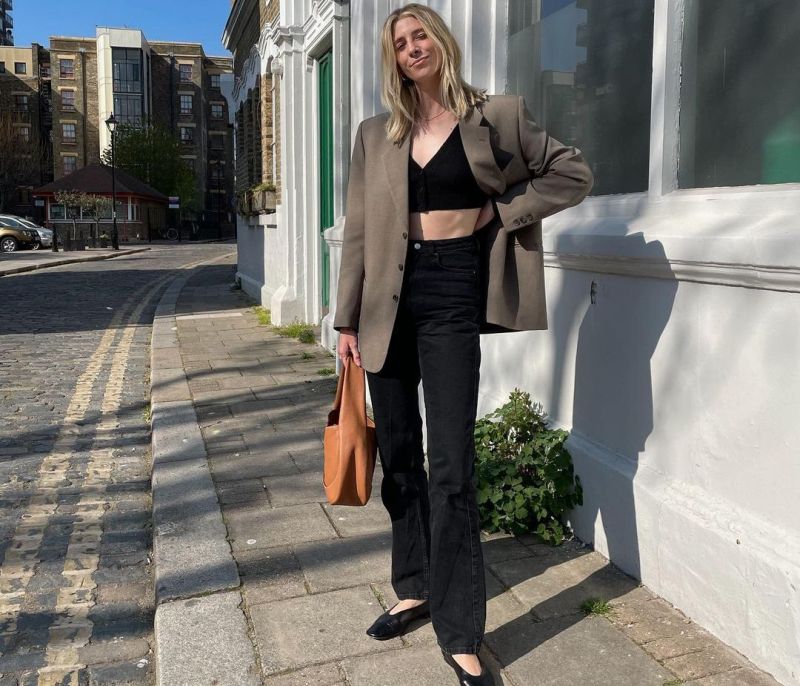 Τα bootcut pants ξανά στη μόδα – 5 τάσεις των 90s που δε θέλω στο 2021