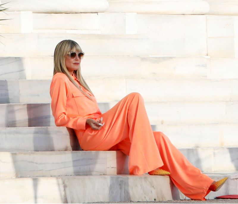 Για ποιο λόγο βρίσκεται στην Αθήνα η Heidi Klum; Το ξαφνικό ταξίδι στην Ελλάδα (photos)