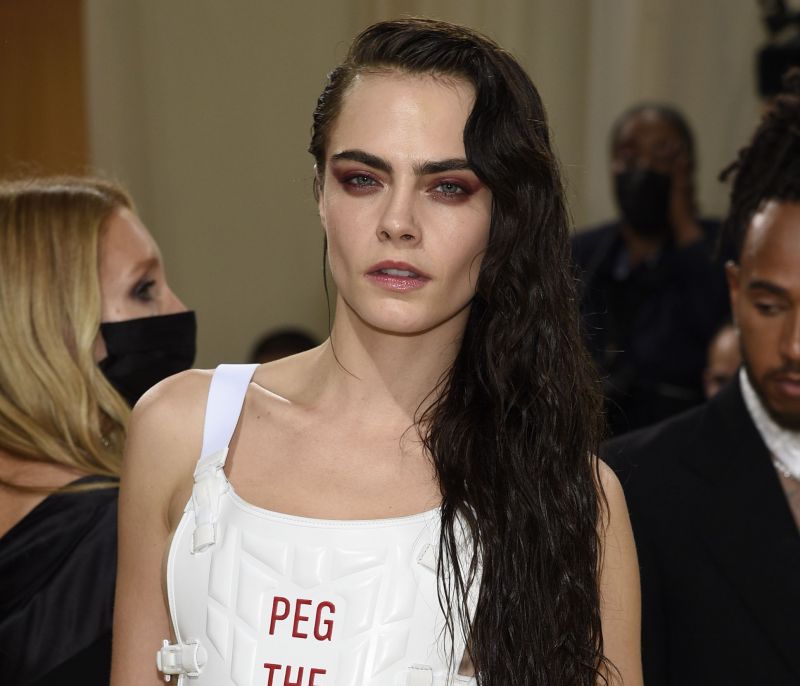 Η απεγνωσμένη προσπάθεια της Cara Delevingne να ακουστεί η φωνή της- Ο πλανήτης πρέπει να σωθεί