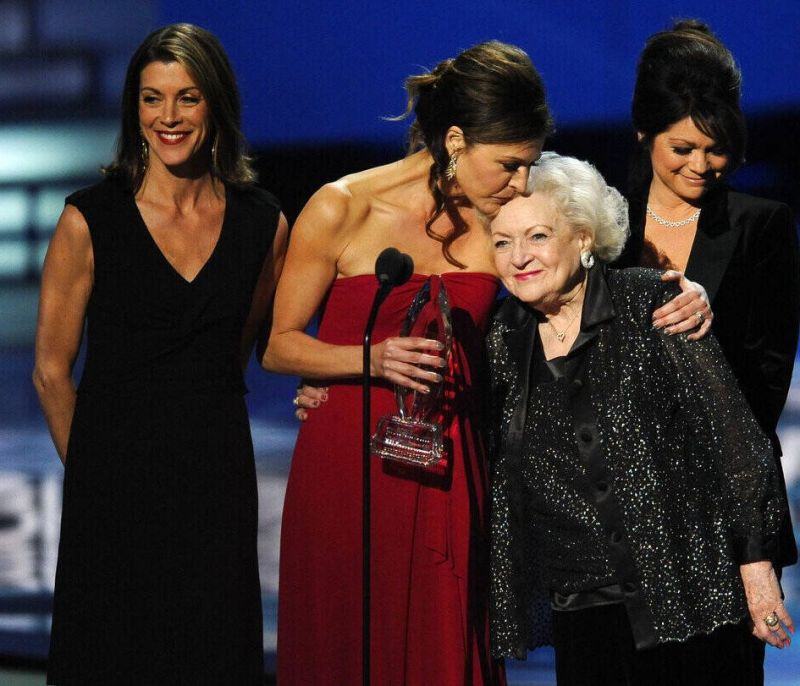 To Hollywood αποχαιρετά τη θρυλική Betty White! Άφησε πίσω της 80 χρόνια καριέρας και επιτυχιών